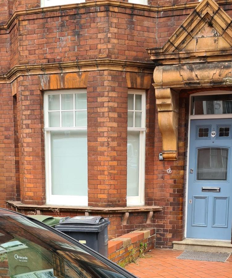 Stylish Home In Streatham. Londra Exterior foto